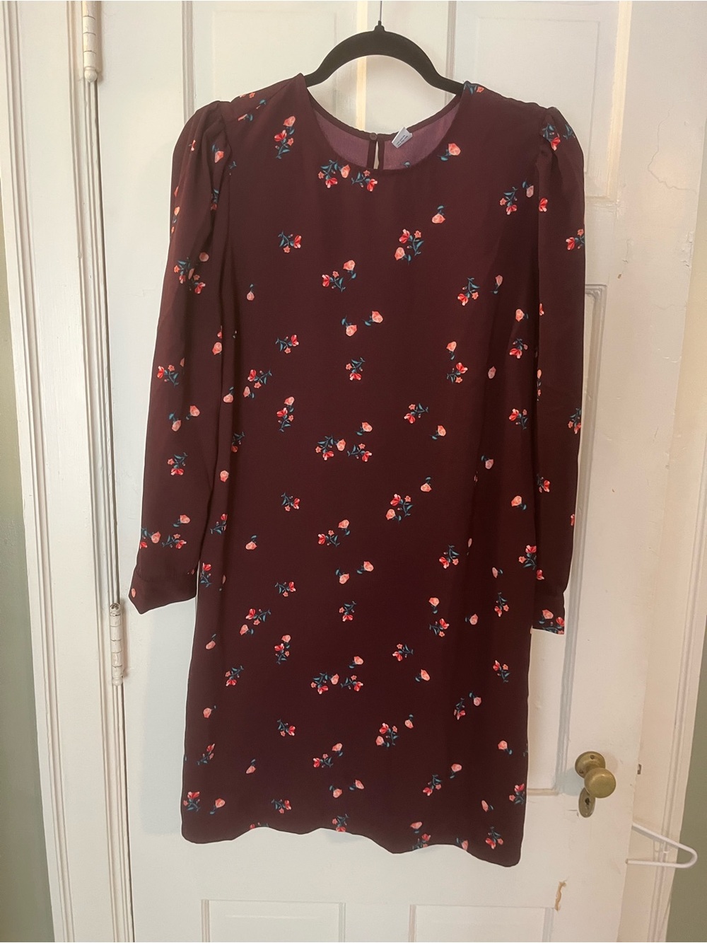 Elegant Burgundy Floral Shift Dress